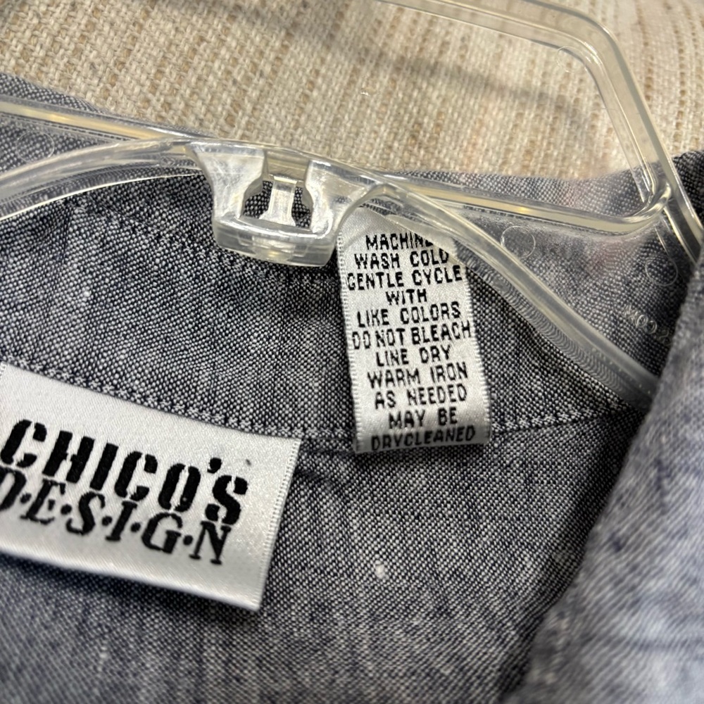 Chico’s Design Linen and Rayon Embroidered Top size 2 - Picture 6 of 6